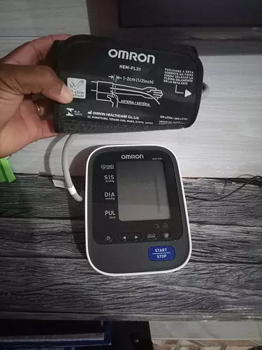 Foto de teste Omron HEM-7320