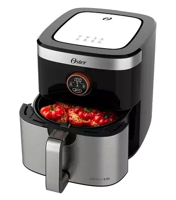 Fritadeira Air Fryer em formato quadrado, bem alta, com corpo em plástico preto e frente toda revestida em inox