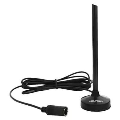 Antena Digital Interna Aquario DTV-100P fina e alta com base redonda e cabo coaxial ao lado.